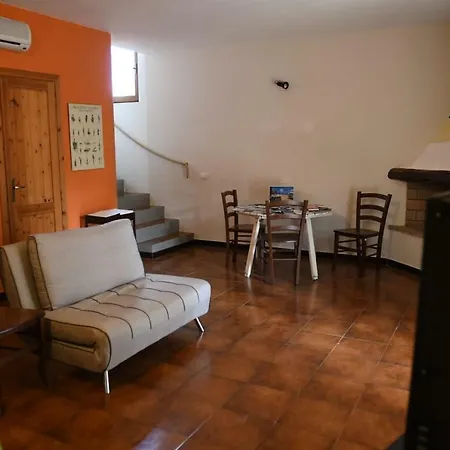 Gh Su Giudeu Da Gio Homestay Chia